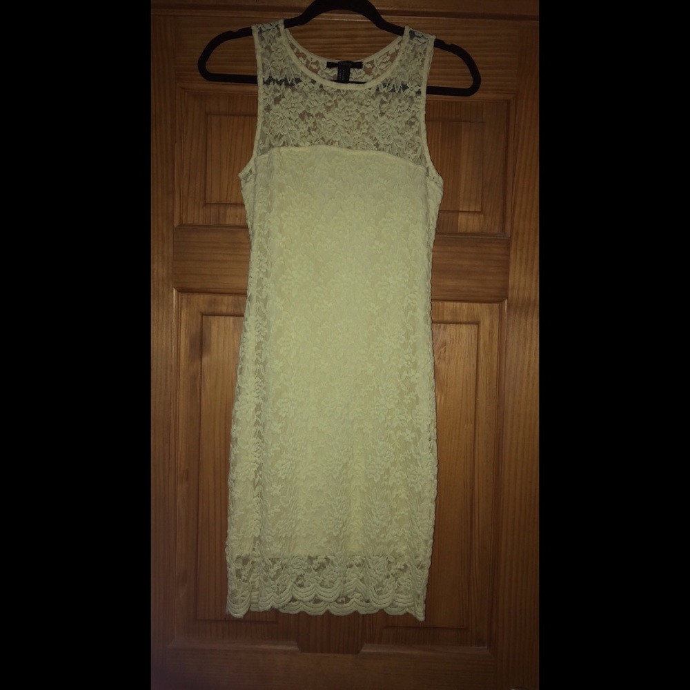 Lace bodycon dress